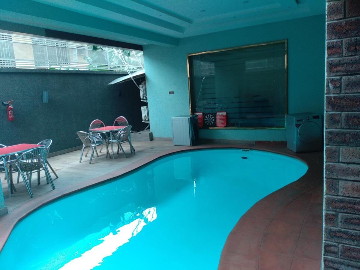 Joshesther Olive Hotel Ikeja Eksteriør billede