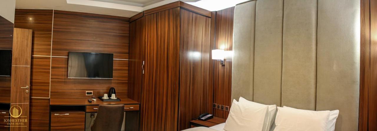 Joshesther Olive Hotel Ikeja Eksteriør billede