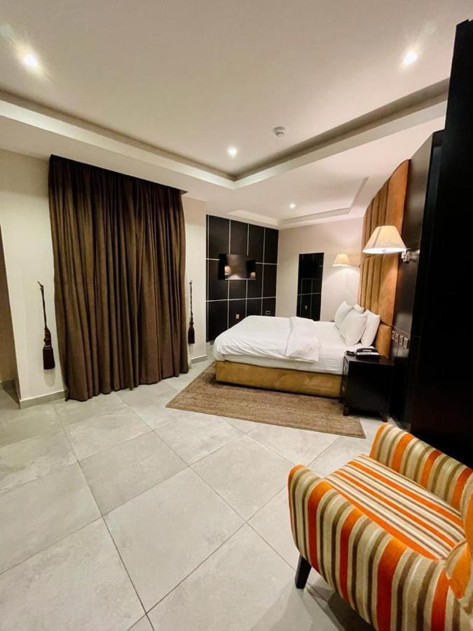 Joshesther Olive Hotel Ikeja Eksteriør billede